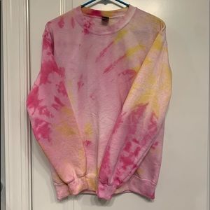 tie dye crewneck